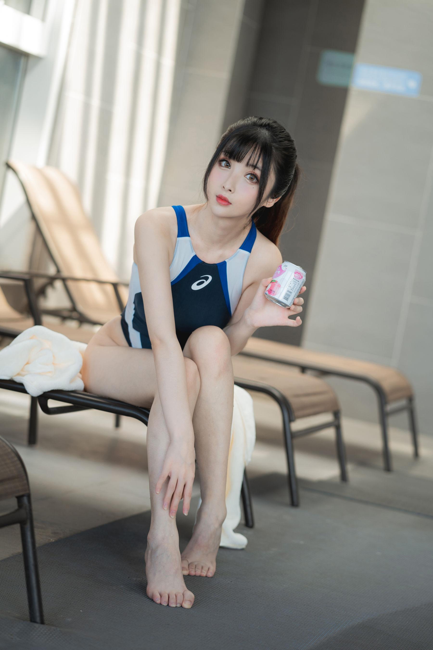 [Cosplay] rioko凉凉子 – 游泳部学姐的特训时间(24)