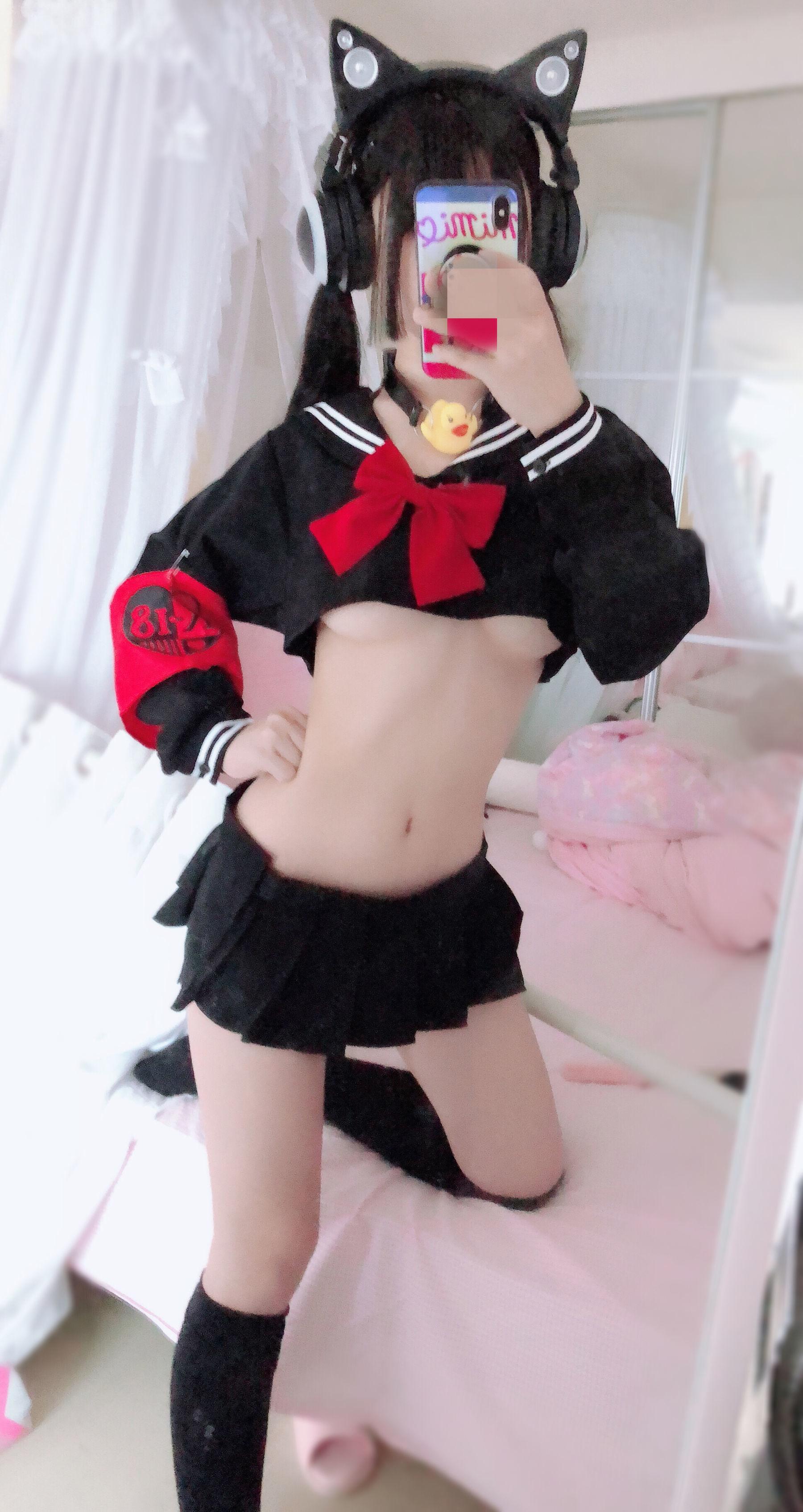 [网红COSER] 桜井宁宁 – 半乳制服 写真集(24)