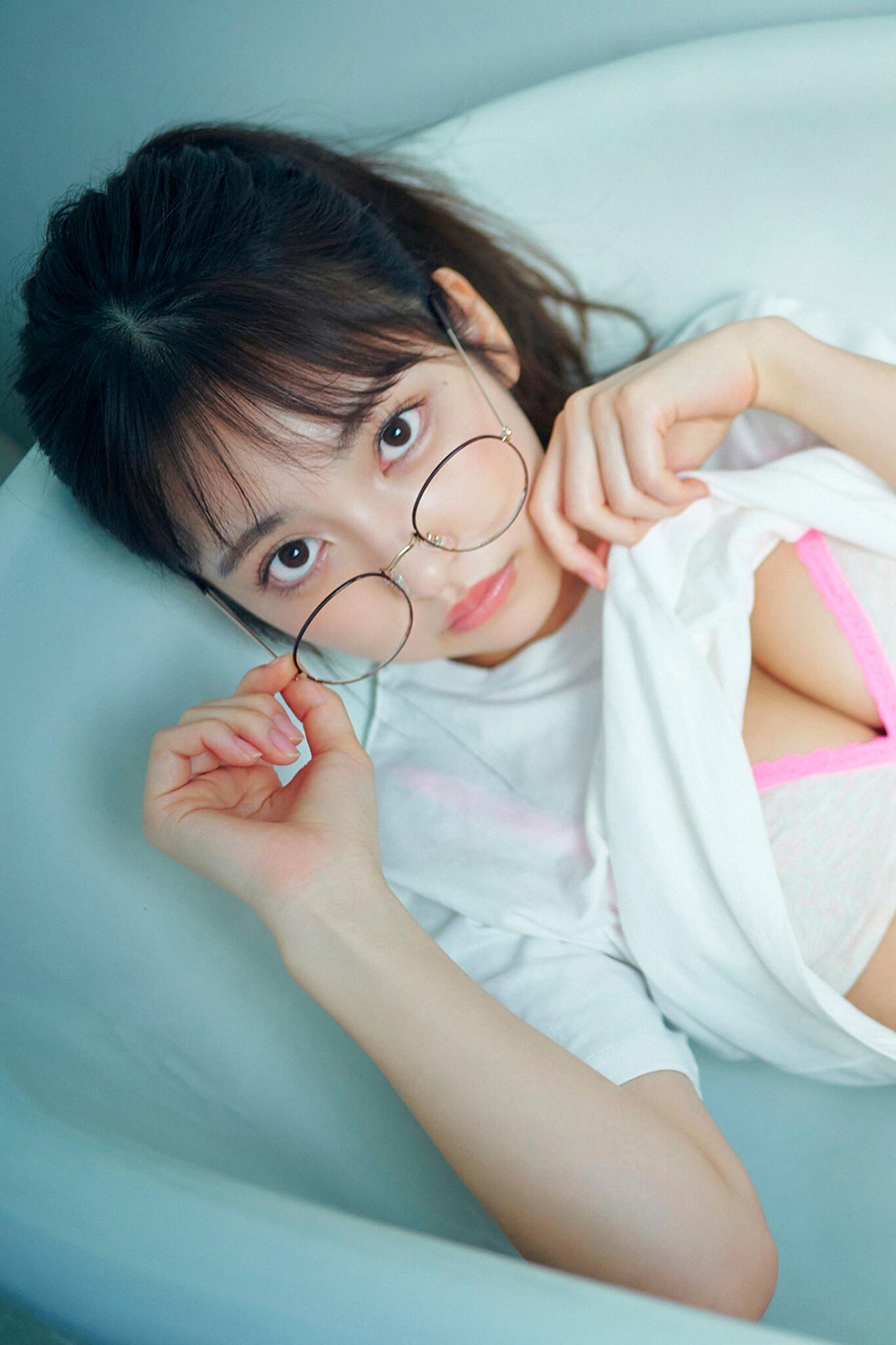 Toumi 十味, 写真集 「Off Mode スピサン グラビアフォトブック」 Set.01(8)