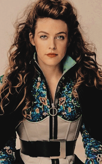 Riley Keough - Page 2 HLr8fPyn_o