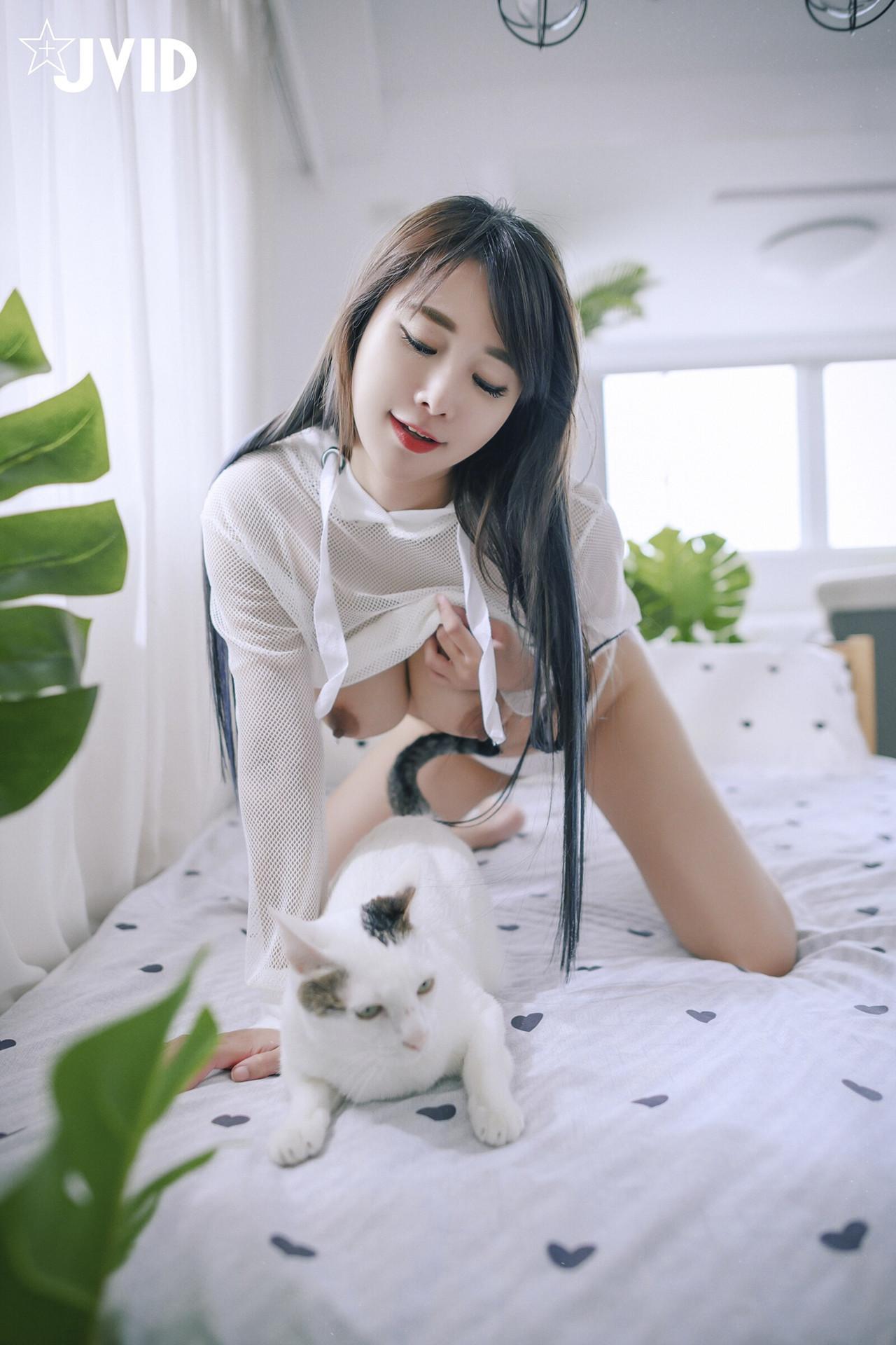 JVID Lele 樂樂 – 巨乳女神 樂樂－色誘閨密兄長，激情畫面曝光 Set.01(29)