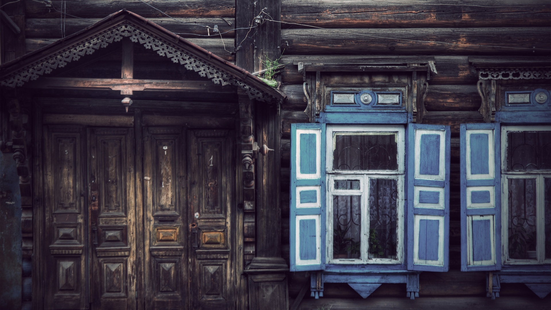 137 Siberian Wooden Houses [1920x1080]