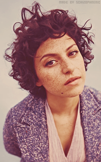 Alia Shawkat PD9Mq3WA_o