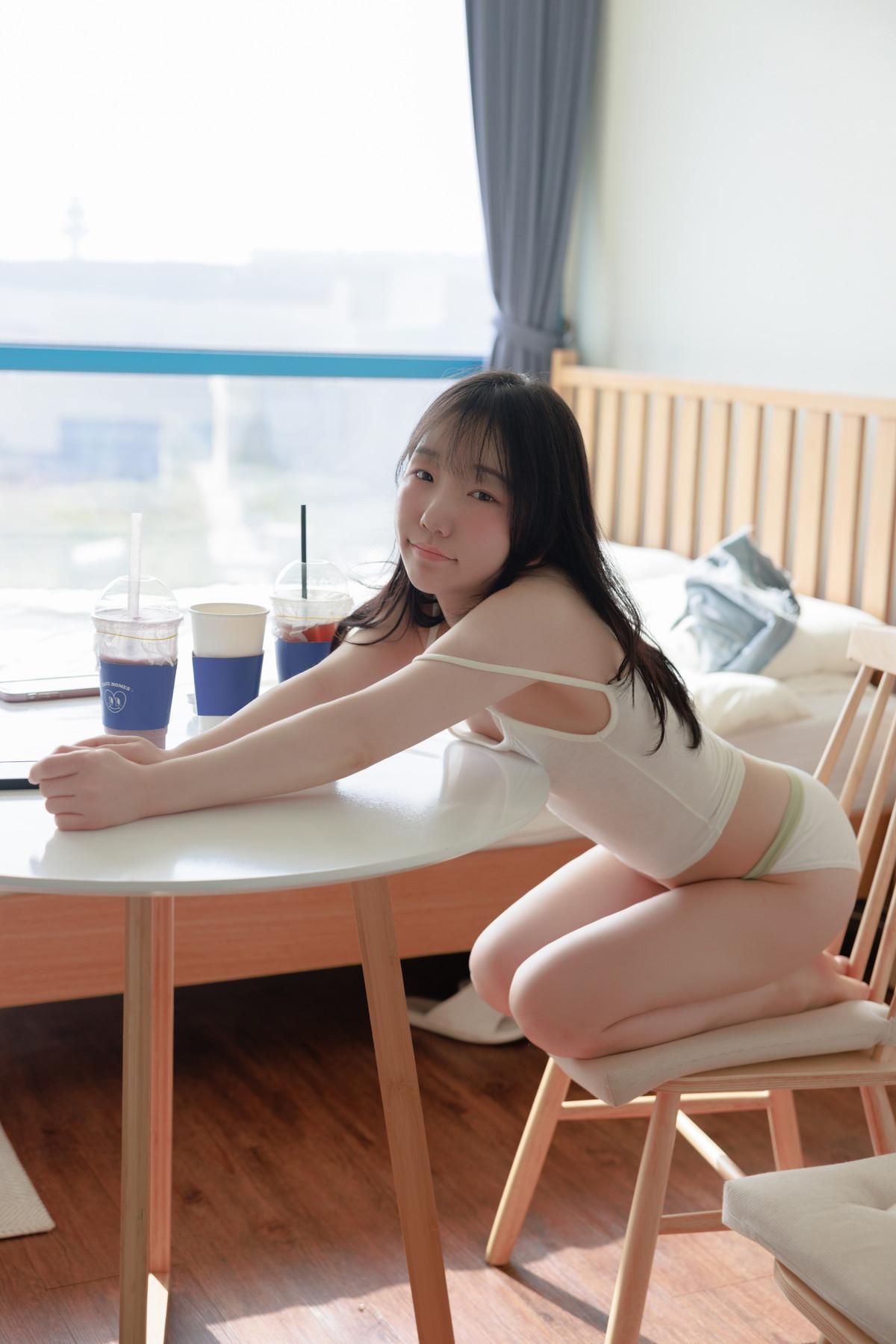 Han Yeri 한예리, [SWEETBOX] Yeri 12th Nude Photobook Set.01(46)