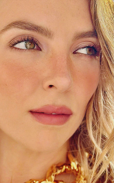 Jodie Comer - Page 2 UoBEBpHb_o