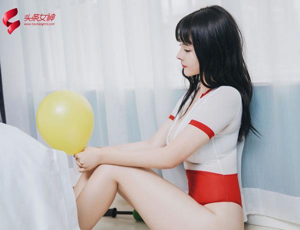 头条女神TouTiao杨漫妮开胸高叉私房写真(9)