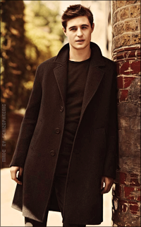 Max Irons ZdYdonDq_o