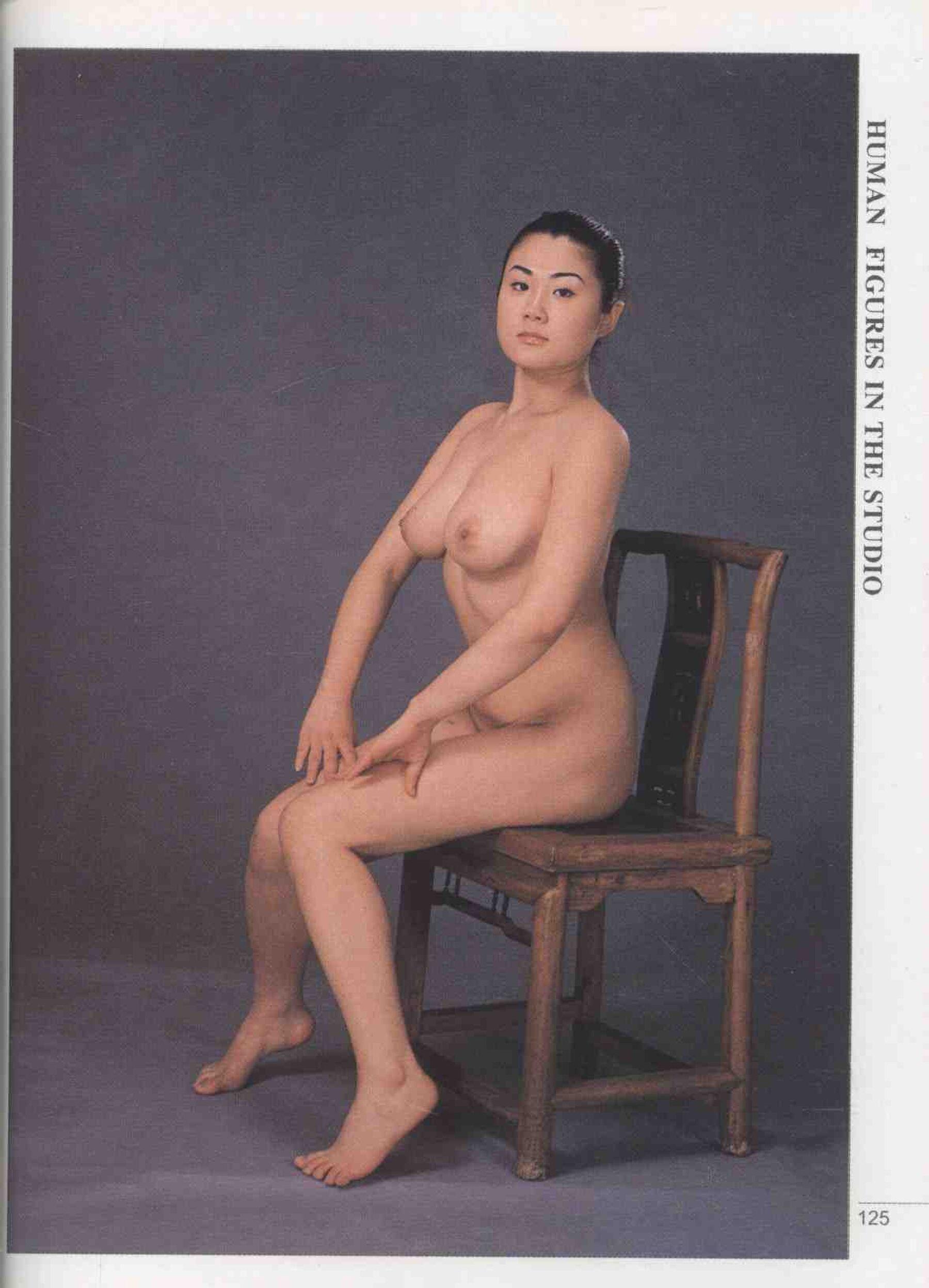 书籍扫描 实用人体模特摄影·坐姿篇(130)