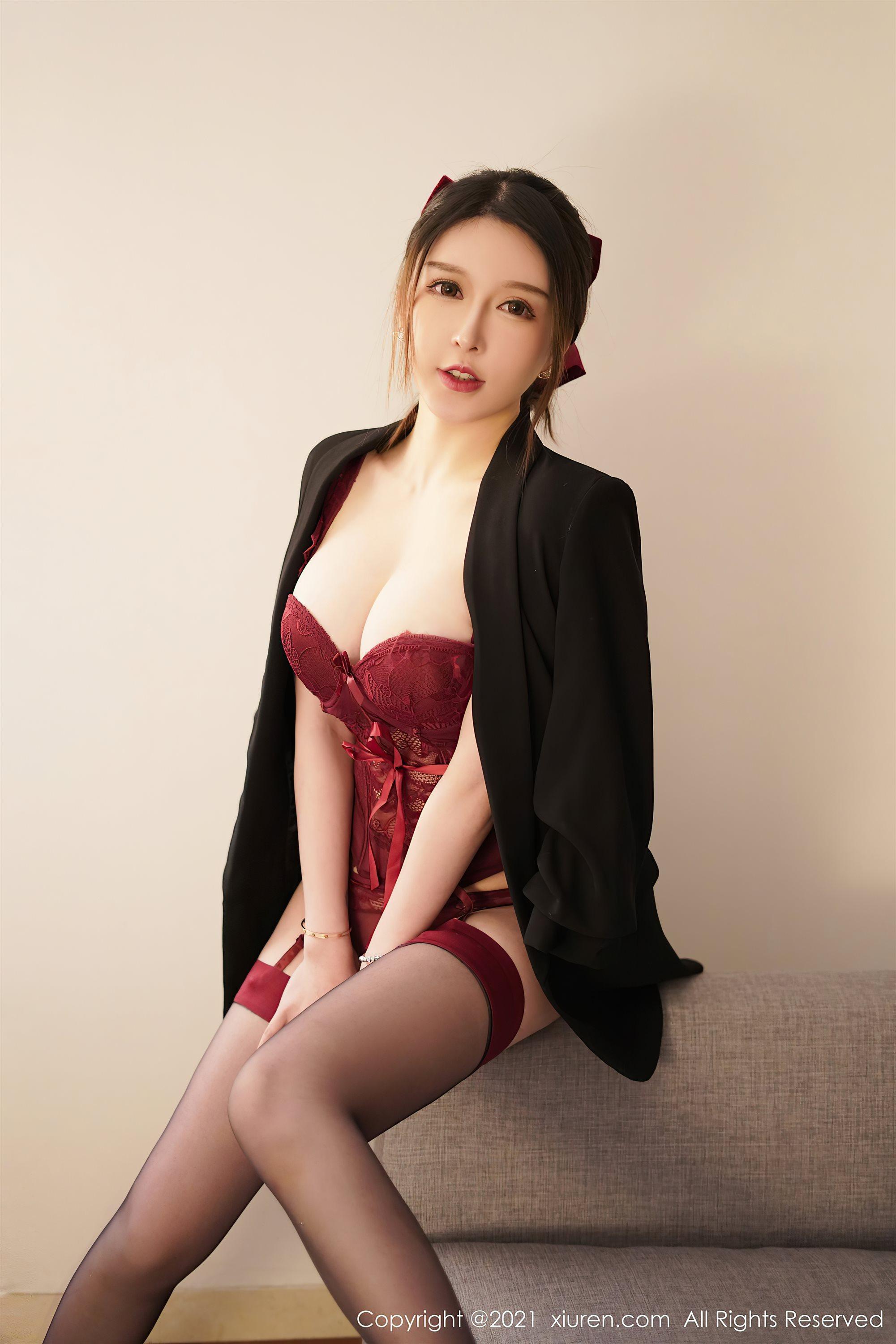 [XiuRen秀人网]No.3204 嫩模玉兔miki红色情趣内衣主题私房黑丝吊袜秀完美身材诱惑写真(13)