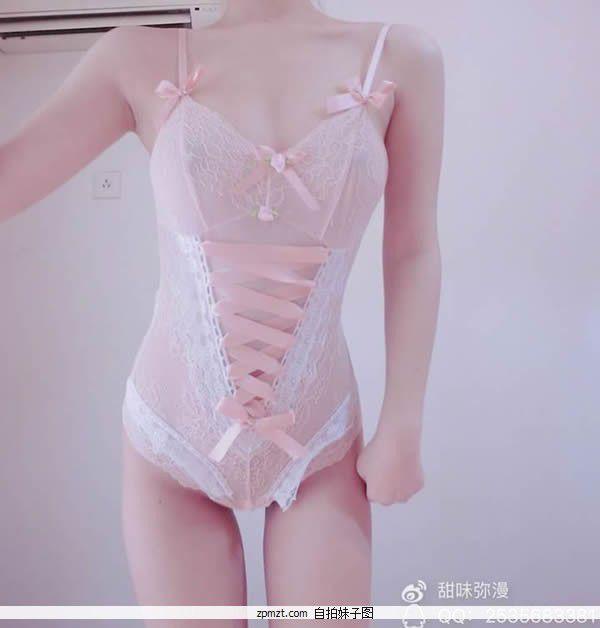 极品萝莉网红萌白酱之蕾丝连体衣无圣光人体套图写真(11)