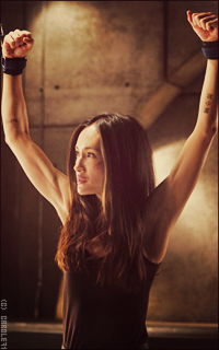 Maggie Q HumiTywt_o