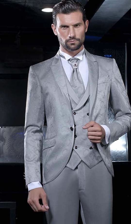 MALE MODELS IN SUITS: Mario d'Amico for Pat Maseda