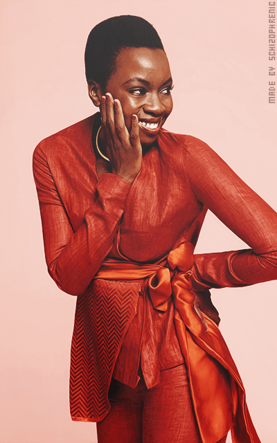 Danai Gurira UxxXA7wb_o