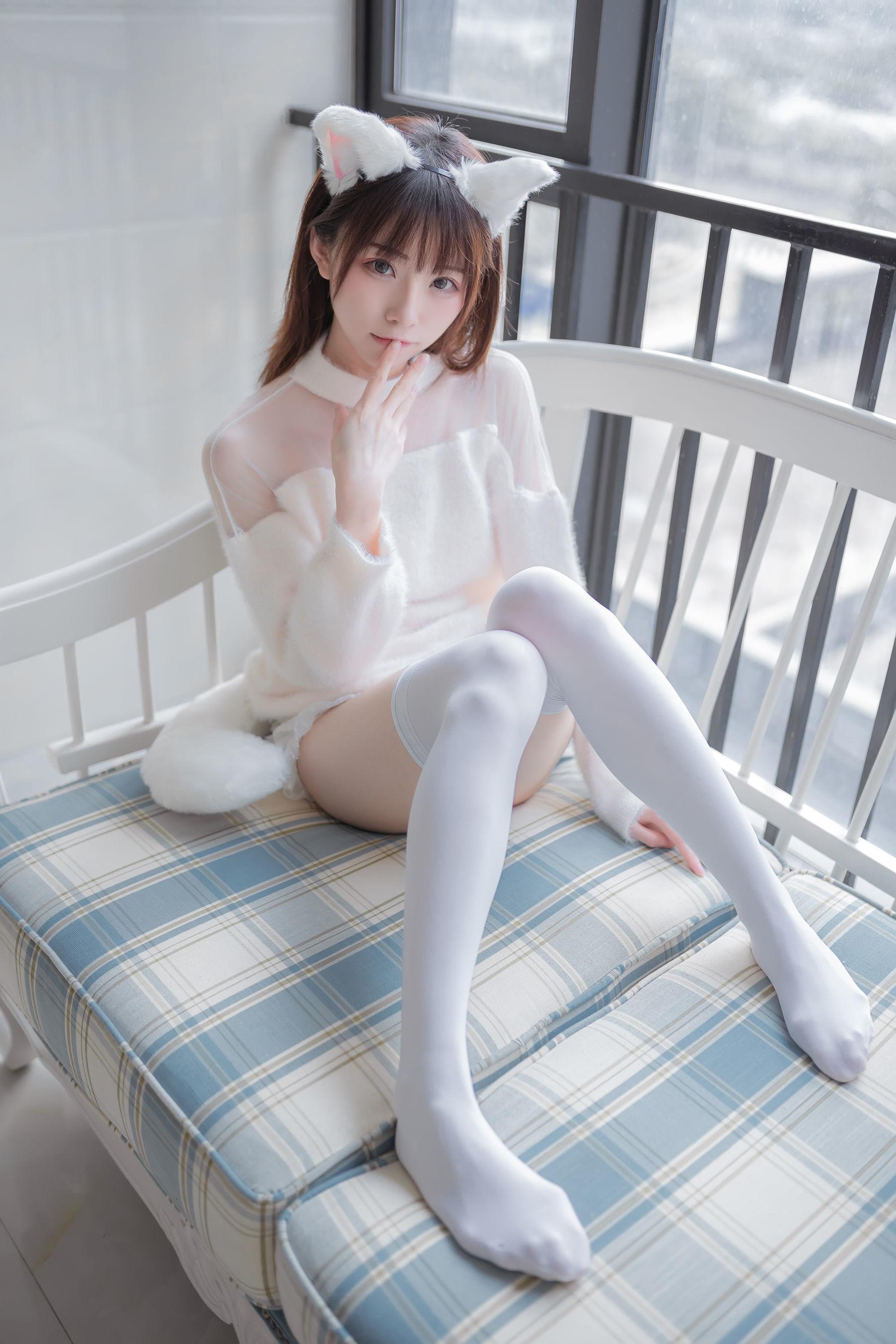 [网红COSER] 动漫博主Kitaro_绮太郎 – 白喵女友 写真集(29)