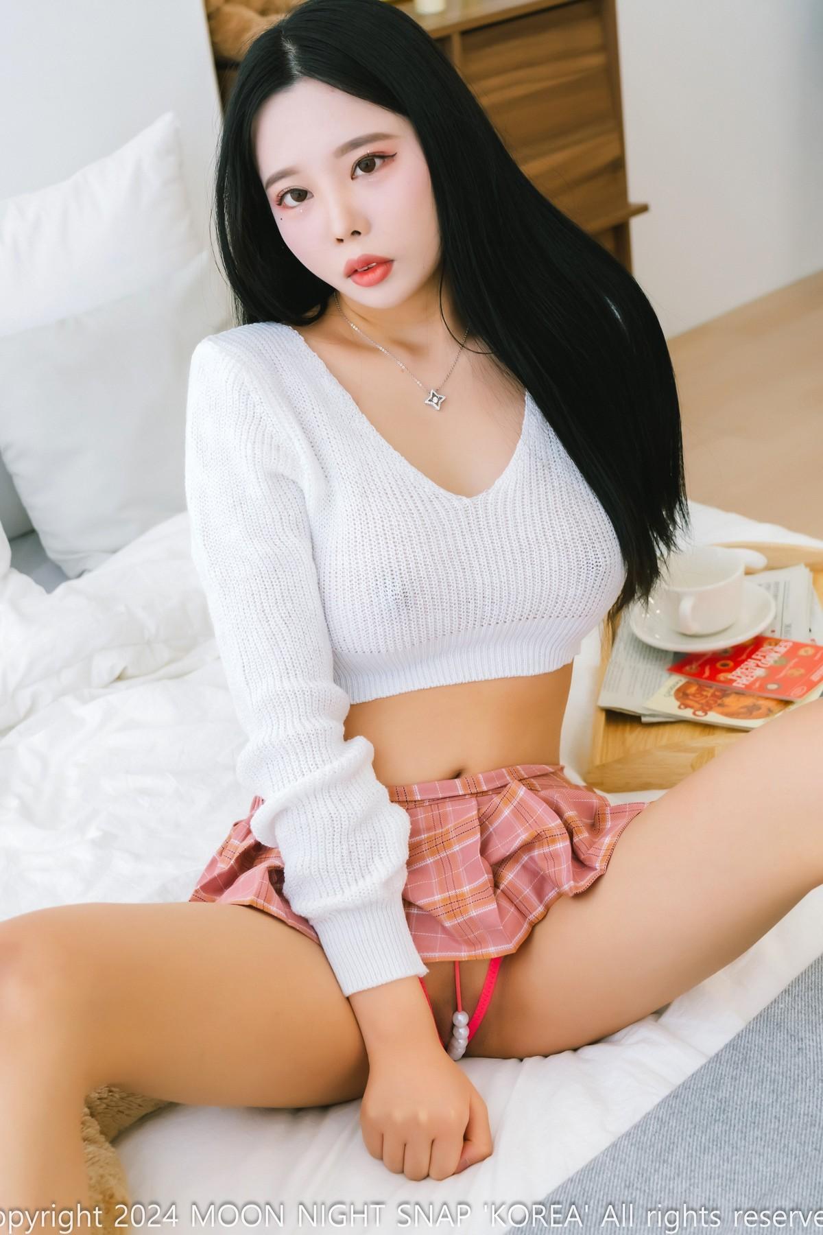 Yoo-ah 유아, [Moon Night Snap] She has a delicious top Set.01(27)