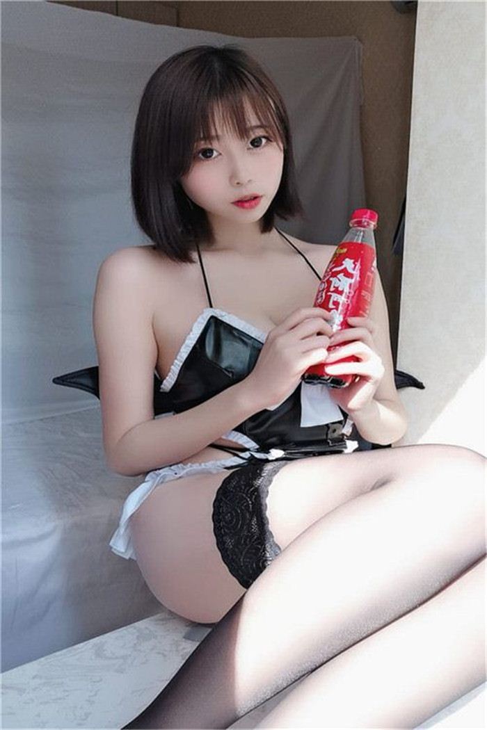 奈汐酱nice 可乐女仆写真(20)