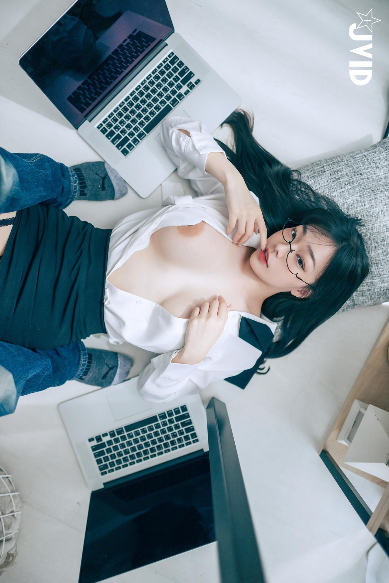 JVID 苡昕Slivia – 超巨乳女秘書 Set.02(25)