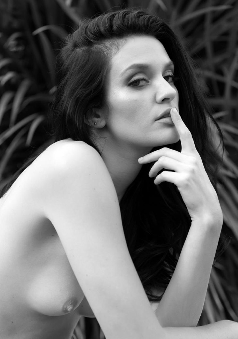 Amber Nicole Flowers by Tomek Tomkowiak - Volo Magazine february 2018 Amber Nicole Flowers by Tomek Tomkowiak - Volo Magazine february 2018