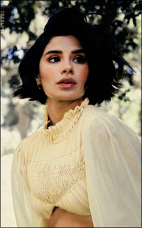 Diane Guerrero CJiV45aV_o