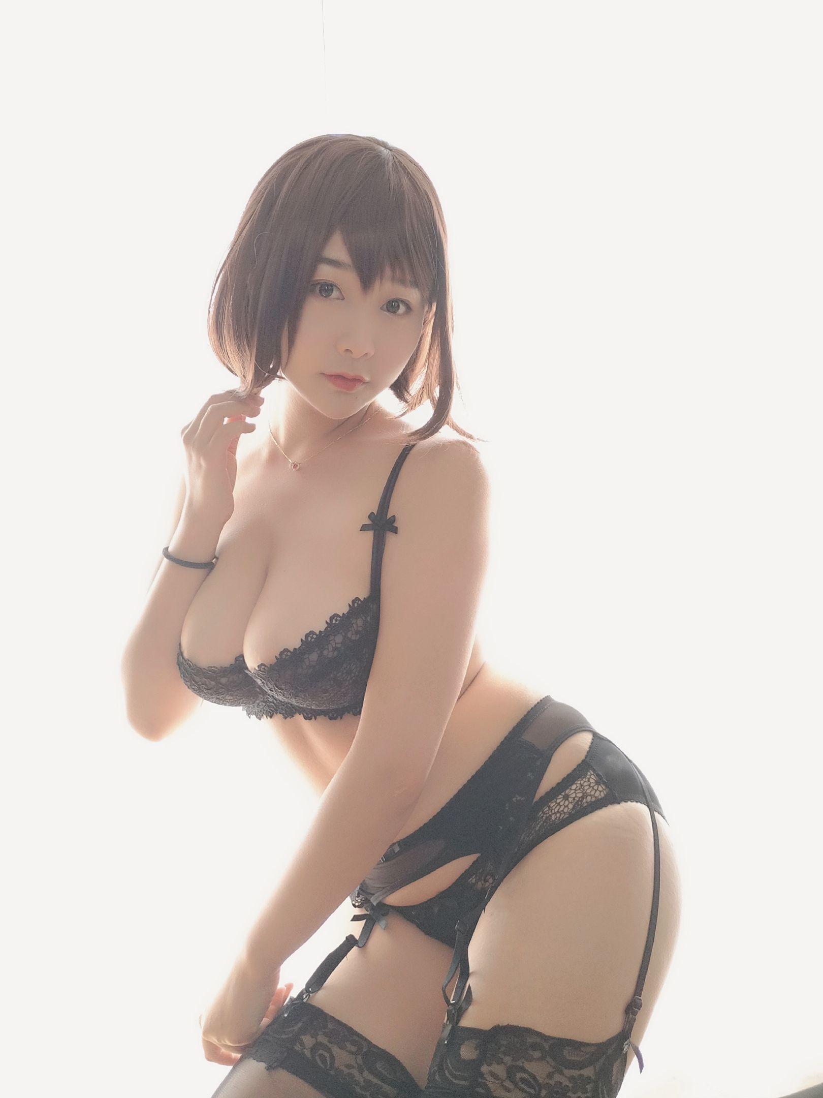 性感Coser三刀刀Miido 《黑色蕾丝内衣》 写真集(4)