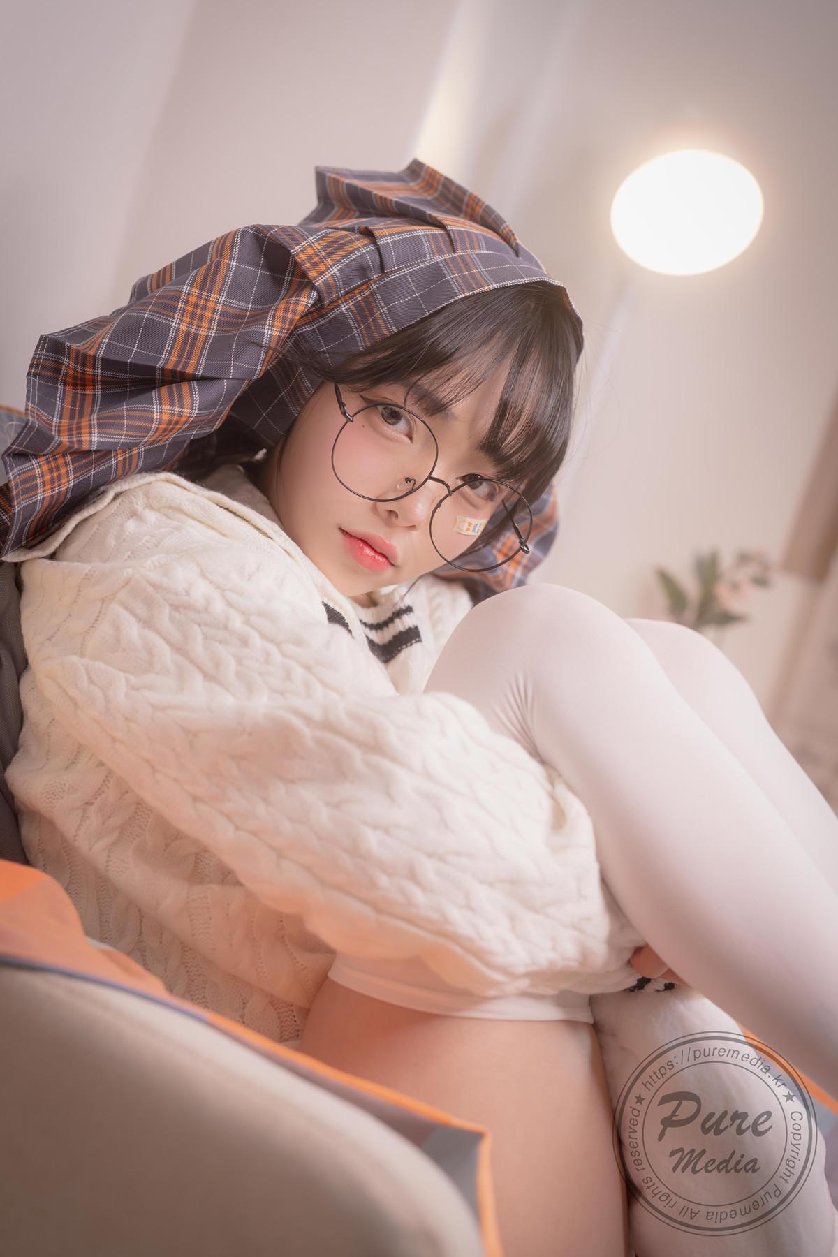 Jelly 젤리, PURE MEDIA Vol.276 Girl Trapped in a Rooftop Room Set.01(35)