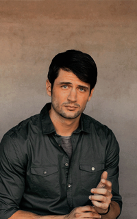 James Lafferty JkzytWzc_o