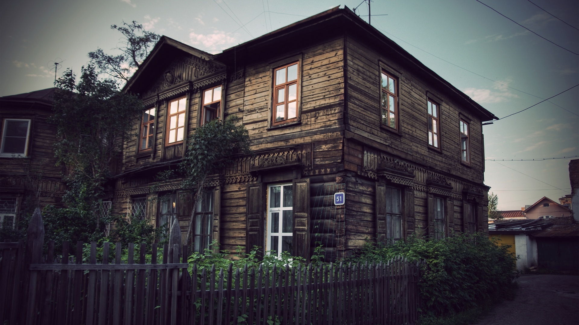 135 Siberian Wooden Houses [1920x1080]