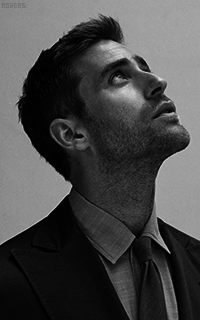 Oliver Jackson-Cohen QrK5eSUQ_o