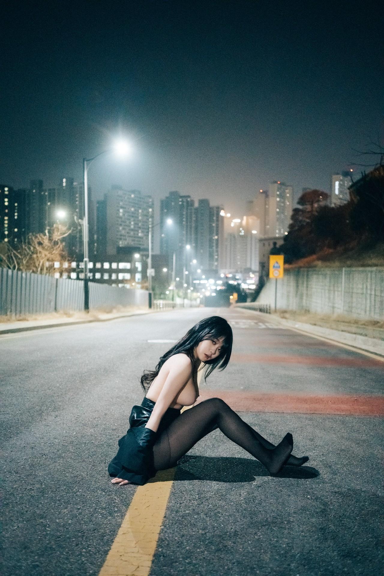 ZIA.Kwon 권지아, [Loozy] XXX At Night Road Set.01(78)