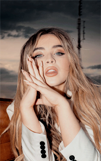 Sabrina Carpenter GR1HIbLb_o