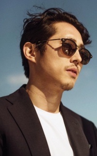 Steven Yeun E1ESqDeb_o