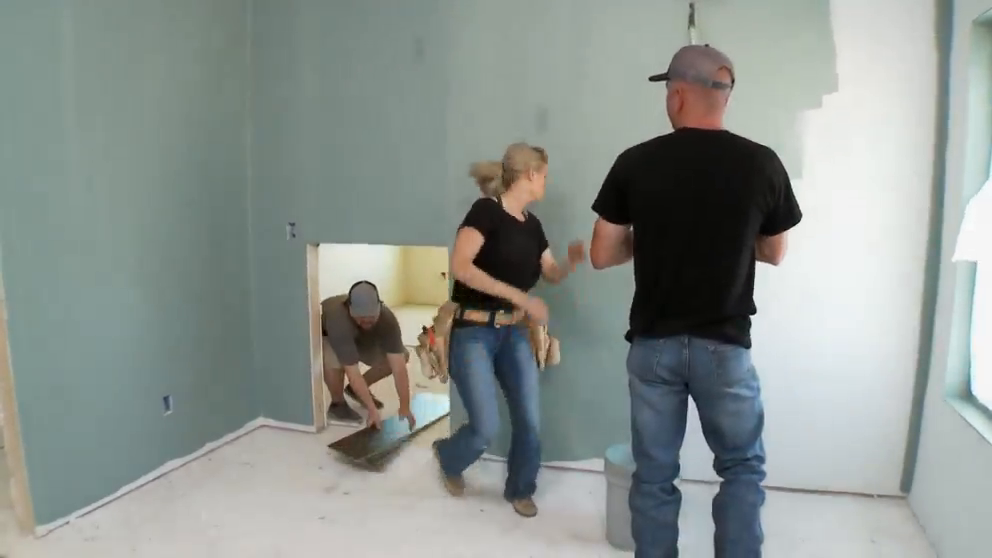 Texas Flip N Move S13E13 Casey and Catrinas Kid Friendly Home WEB x264-CAFFEiNE