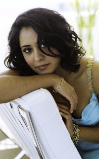 Parminder Nagra HfB3w6W0_o