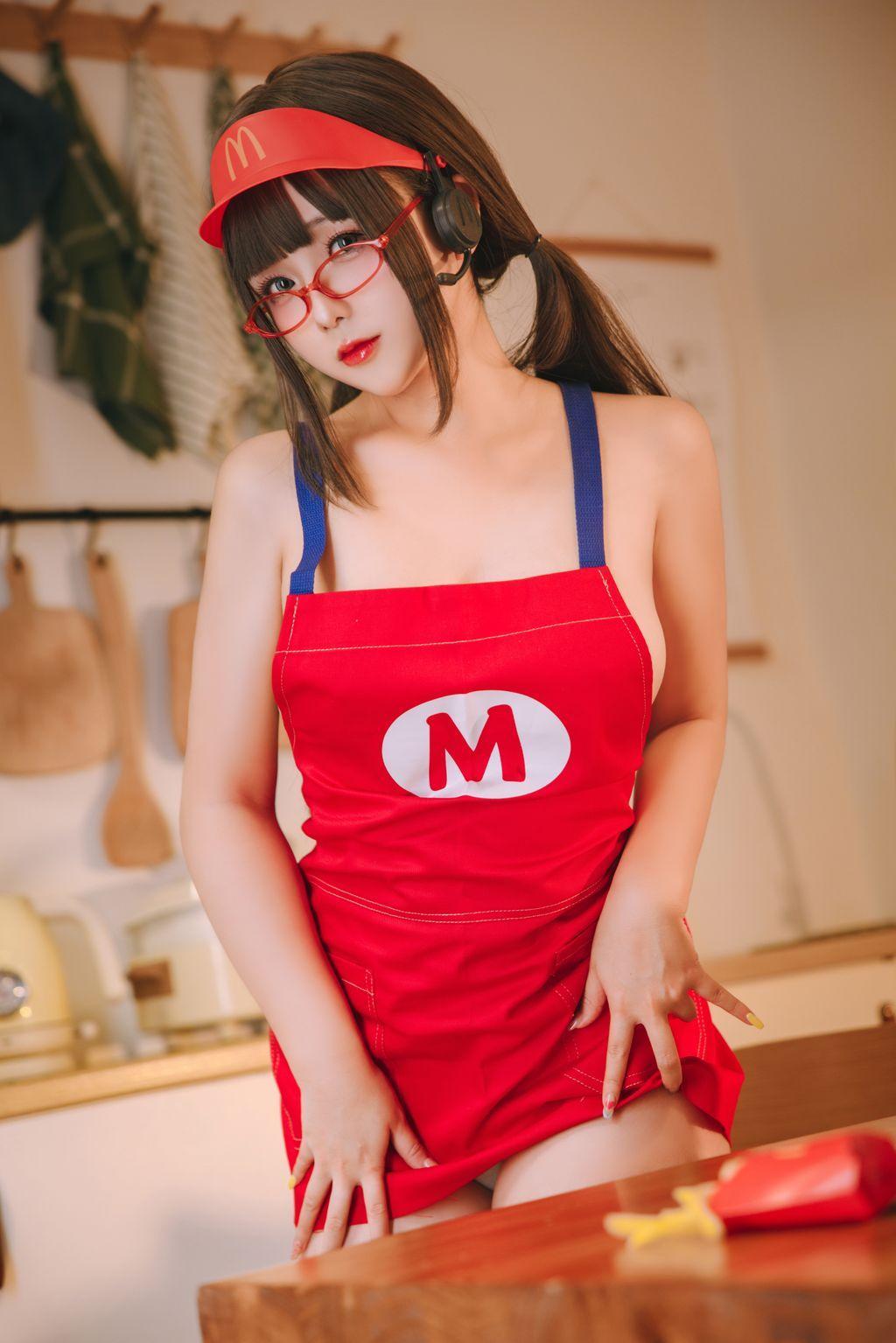 Coser@日奈娇: 麦乐送 (143 photos )(24)