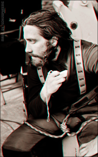 Jake Gyllenhaal M63DdlXi_o