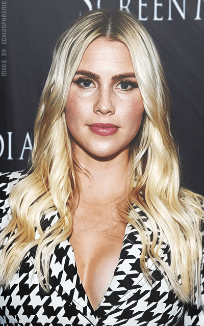 Claire Holt 7NsbYCRx_o