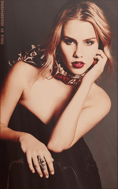Claire Holt 2xEtY1J2_o