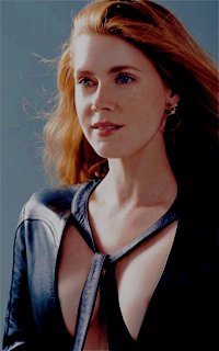 Amy Adams GvKhgXk5_o