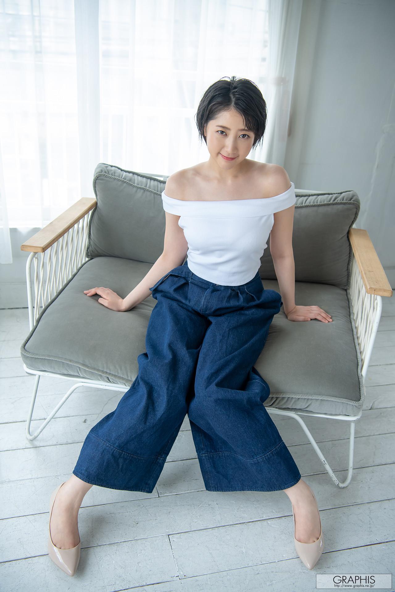 Hibiki Natsume 夏目響, [Graphis] Gals 「Sounds Cute!!」 Vol.02(4)