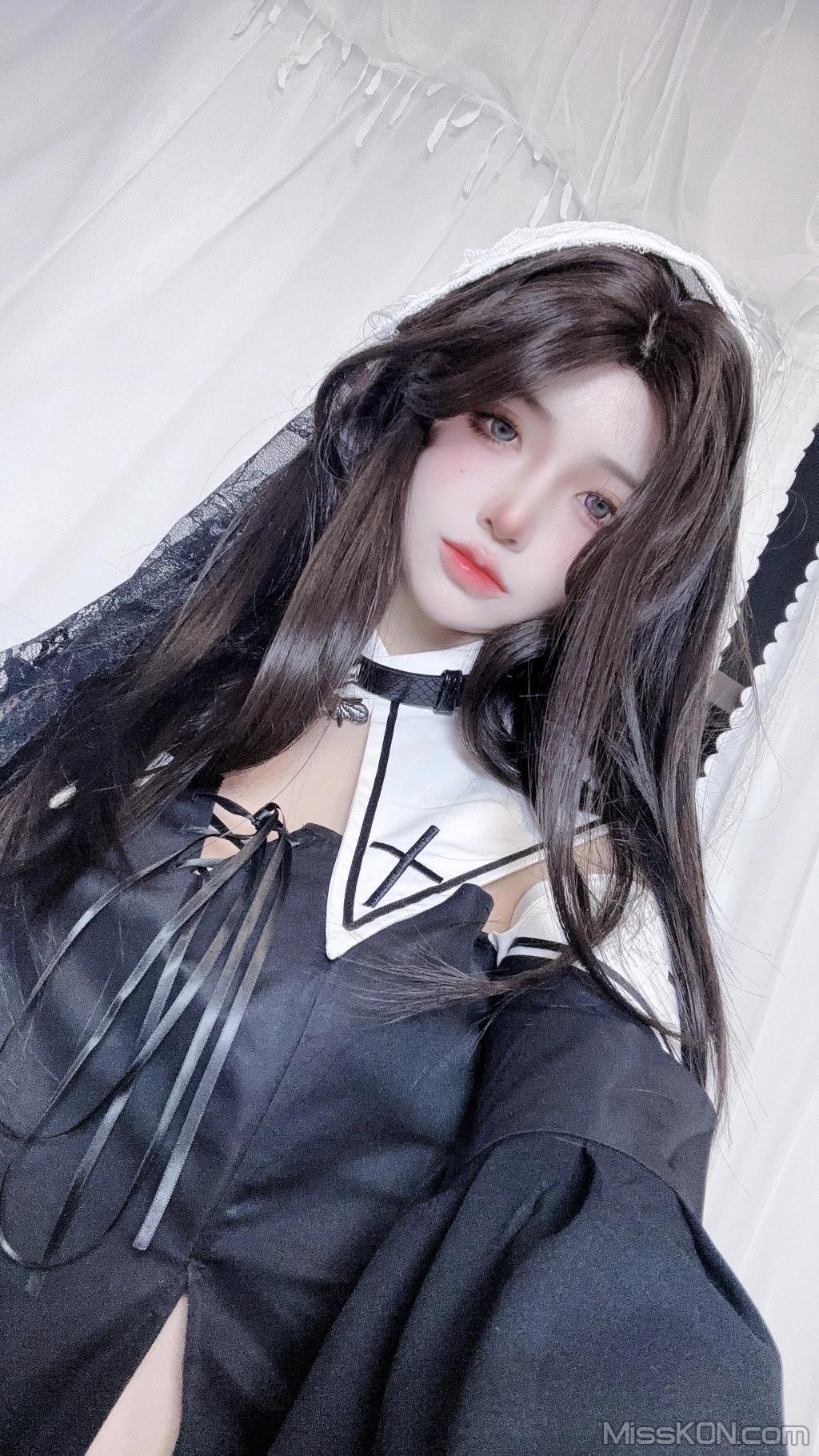 Coser@疯猫ss: 修女自拍 (21 photos)(15)