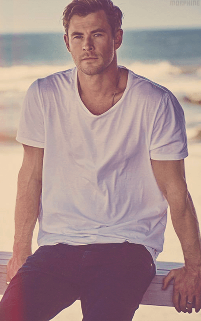 Chris Hemsworth FwHzsyf1_o