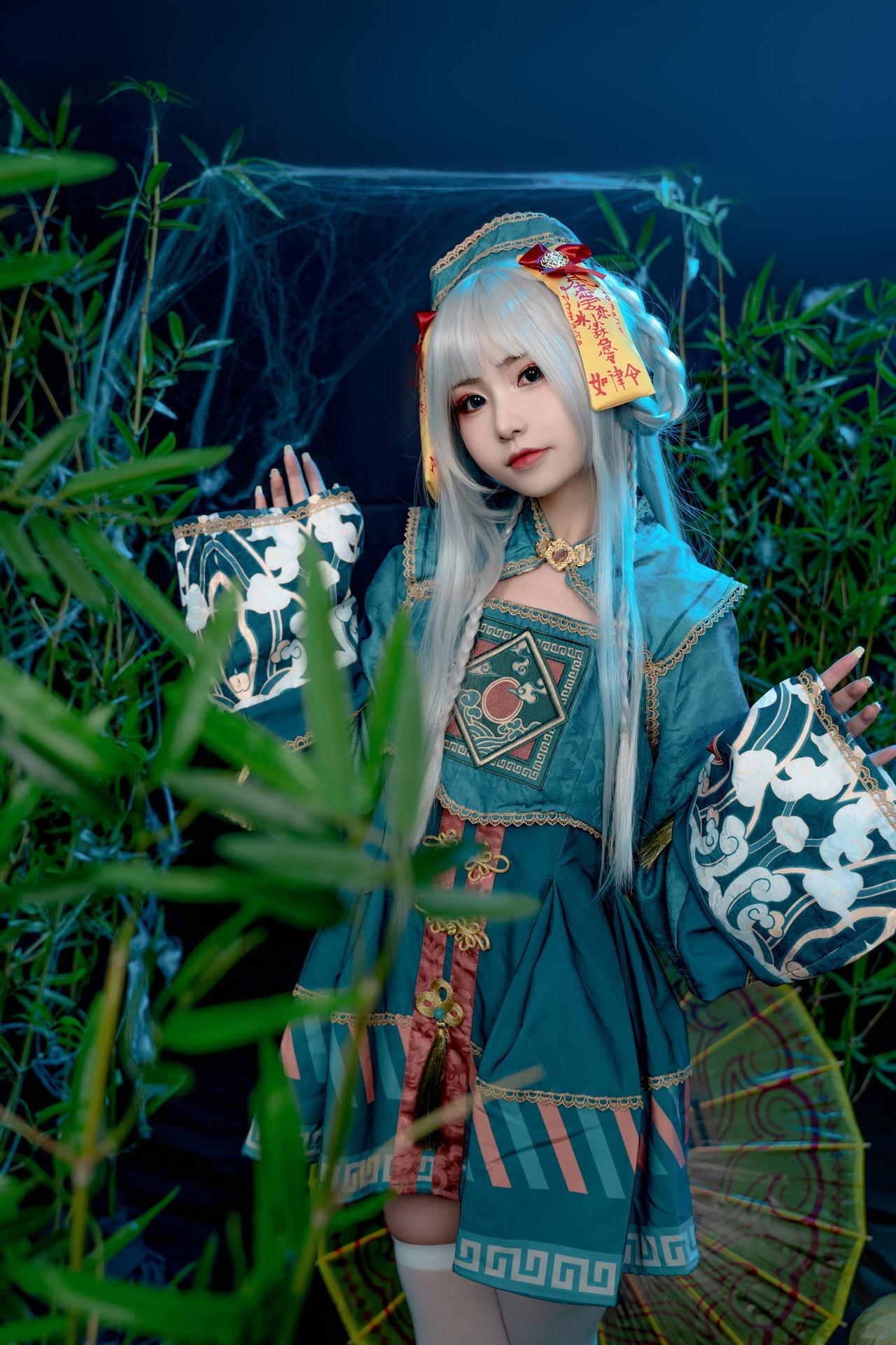 Nekokoyoshi 爆机少女喵小吉, 写真集 子不语(4)