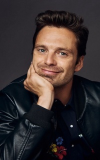 Sebastian Stan HCpbfTbZ_o