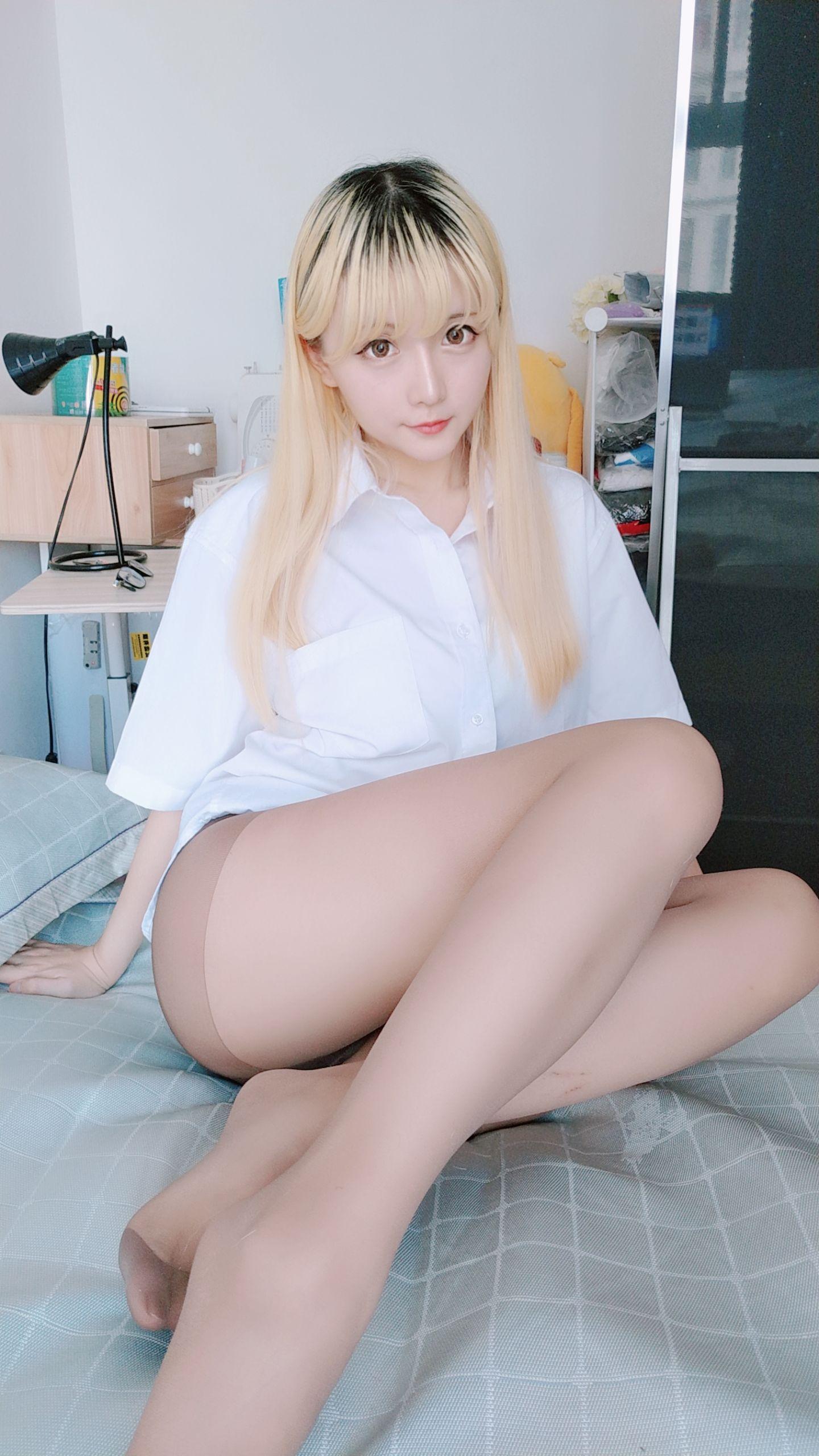 [网红Coser] 星之迟迟 《白衬衣》 写真集(50)