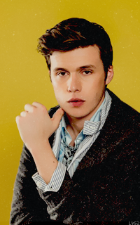 Nick Robinson Ewkv6h9E_o