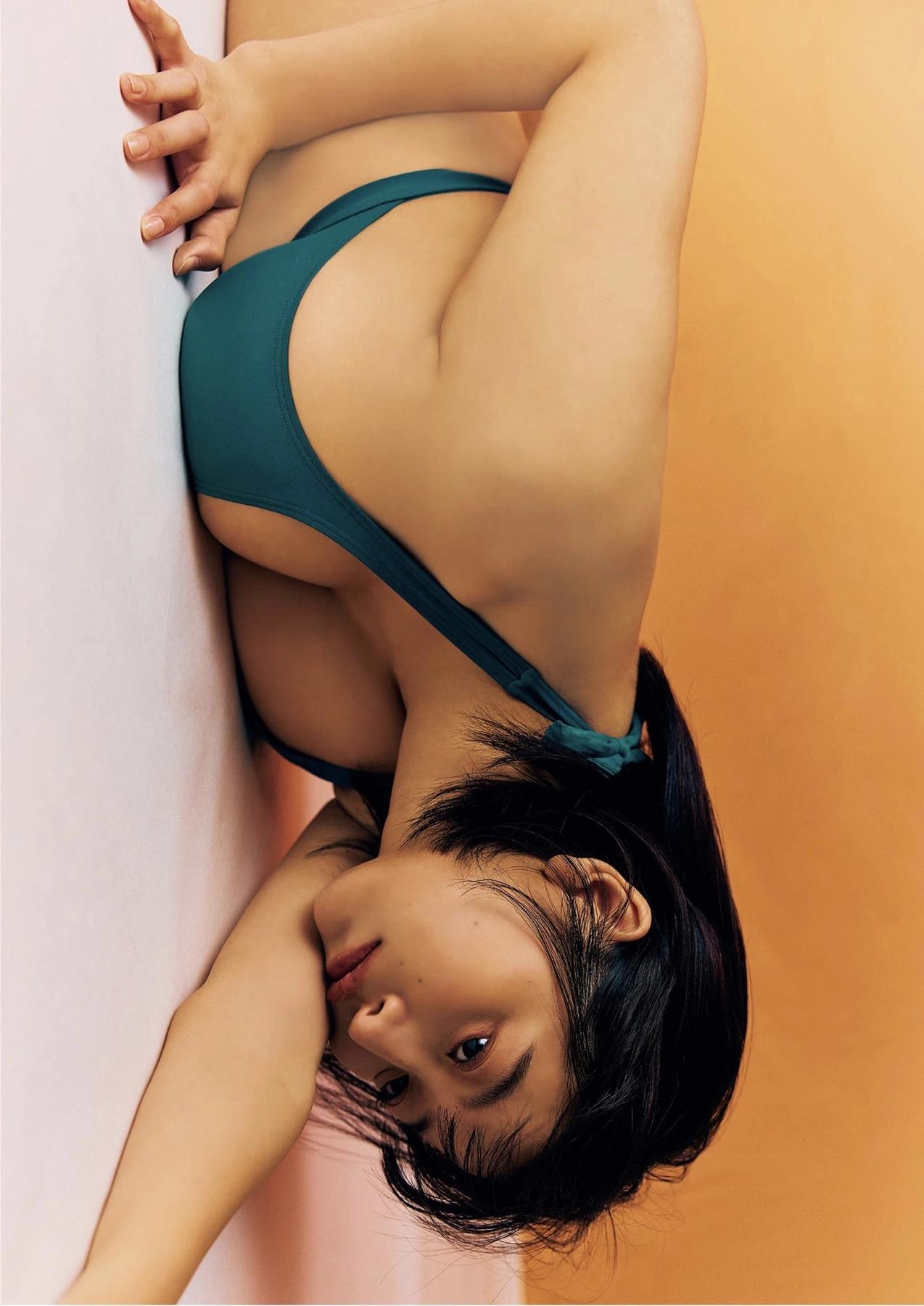 Ina Enohara 榎原依那, B.L.T. 写真集 Monster Round 4(7)