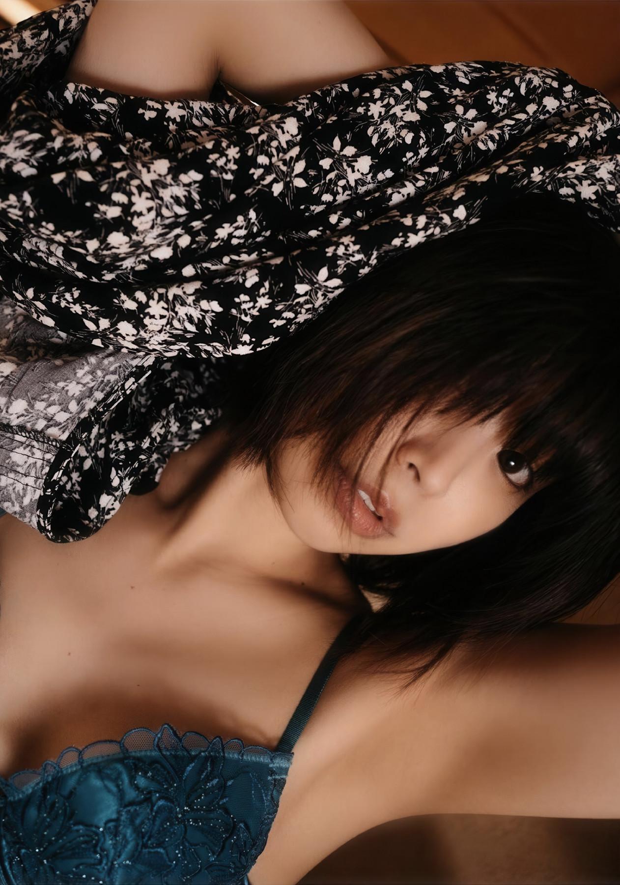 Tsugu Manaka 真中つぐ, 写真集 恋愛情緒 Wunder puglishing house Set.03(13)