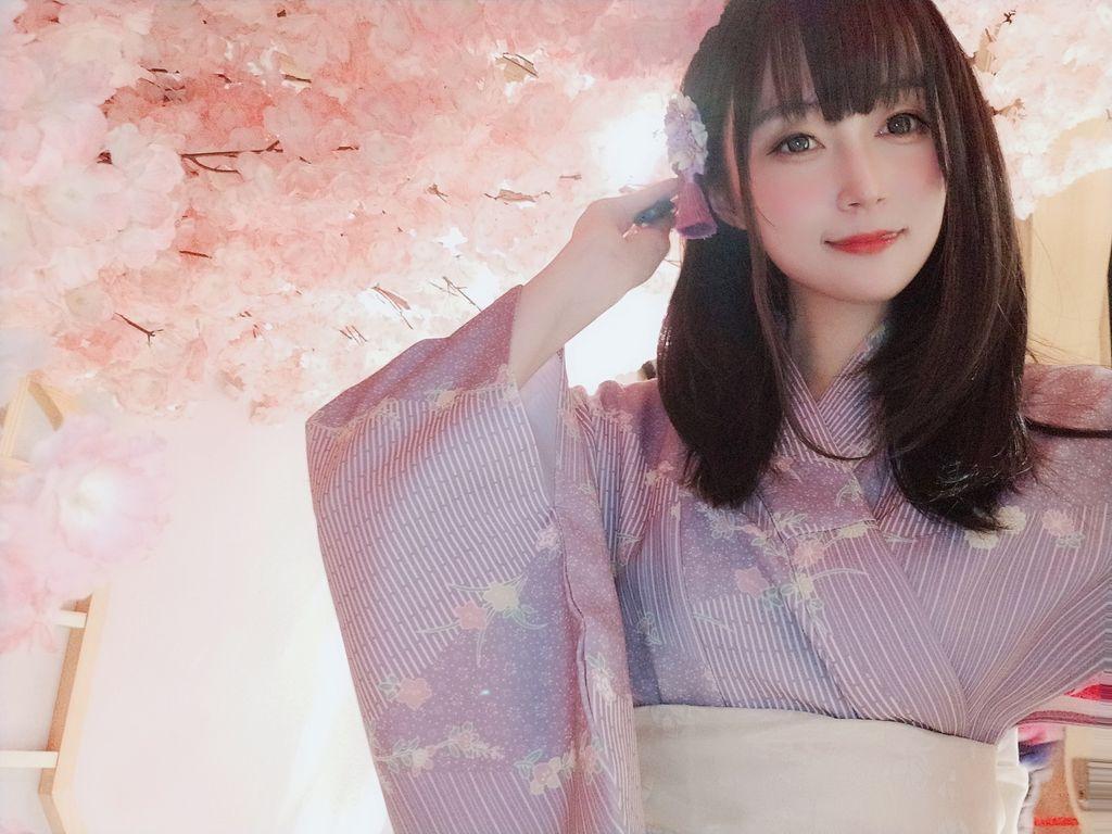Coser @ 白银 81: 女 场 浴池 下 (68 photos )