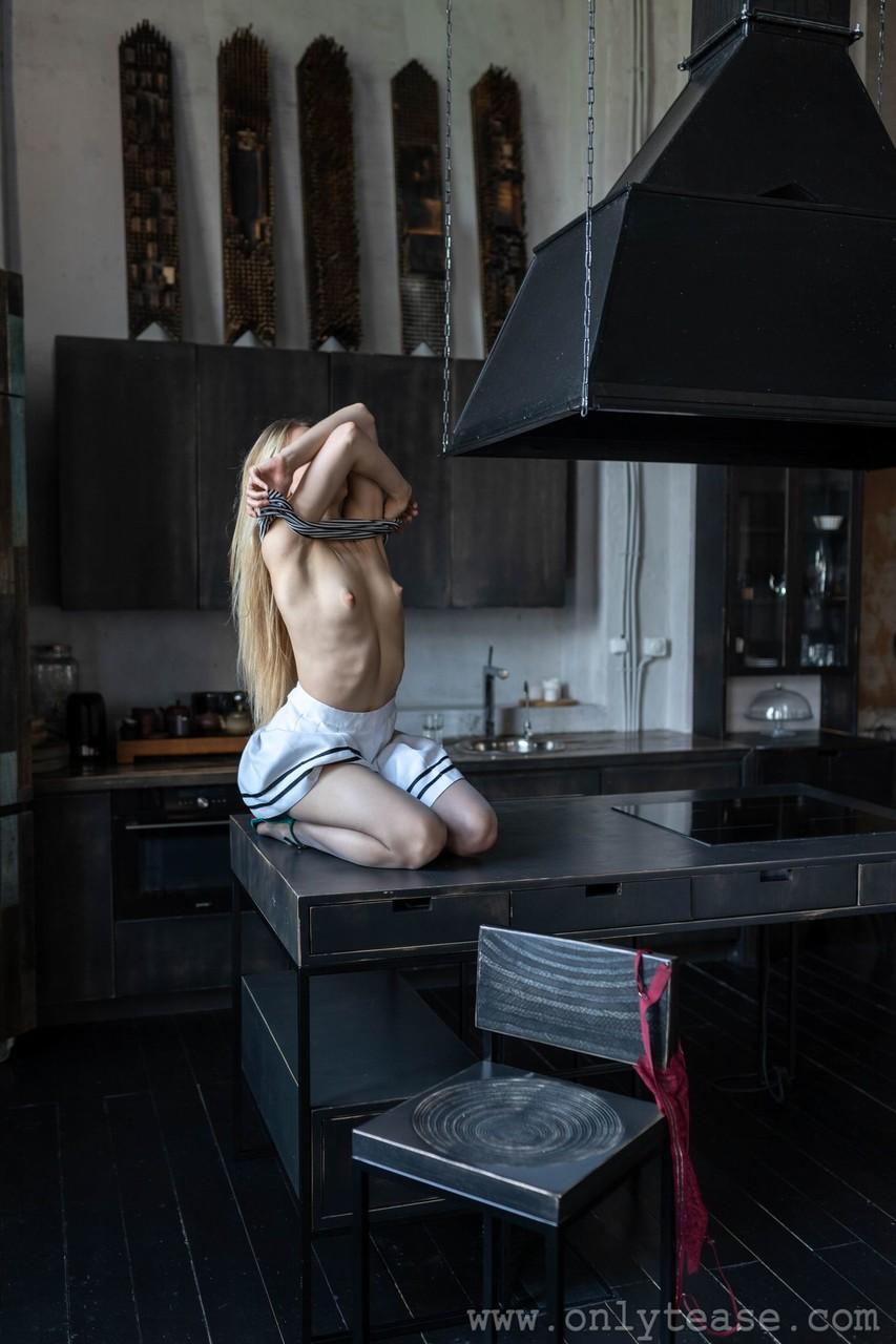 Magnificent blonde Alexia Fox teases with her body in hot kitchen solo(11)