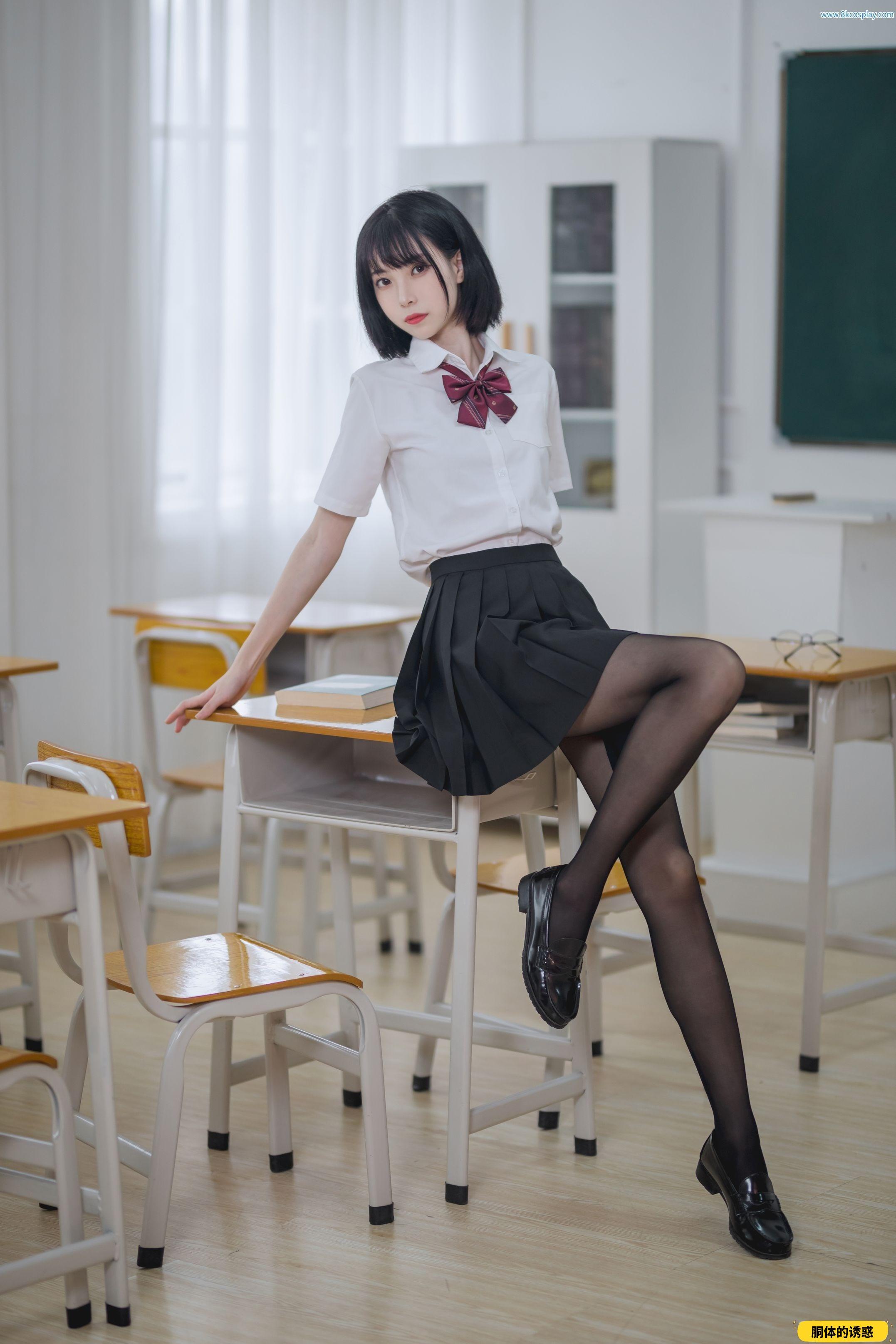 许岚LAN NO.01 教室jk黑丝 JK and Black Stocking [40P-525MB]